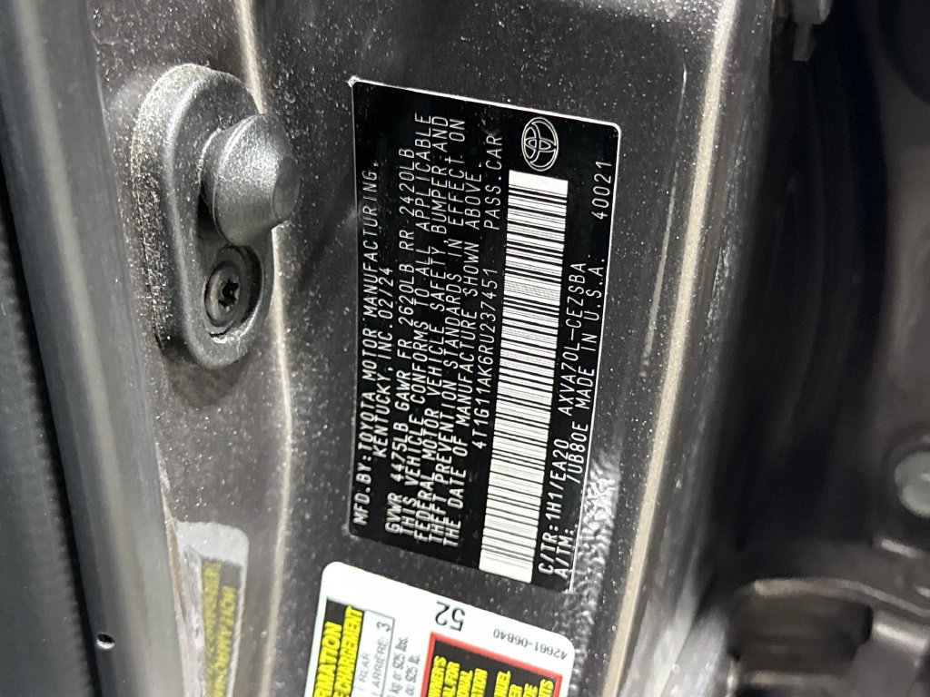 Used 2024 Toyota Camry SE FWD image 27