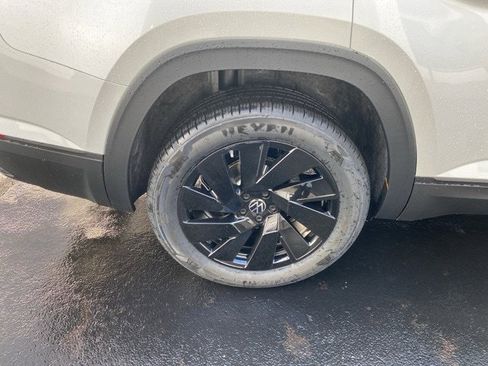 New 2026 Volkswagen Atlas SE image 22