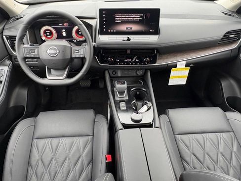 New 2026 Nissan Rogue Platinum AWD/4WD image 11