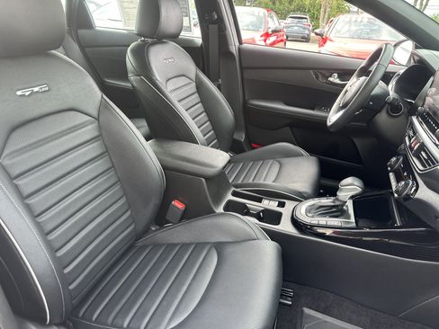 Used 2023 Kia Forte GT-Line w/ GT-Line Premium Package FWD image 2