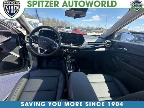 New 2026 Chevrolet Trax ACTIV w/ Sunroof Package FWD image 21