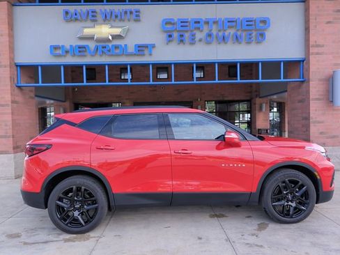 Used 2022 Chevrolet Blazer LT FWD image 10