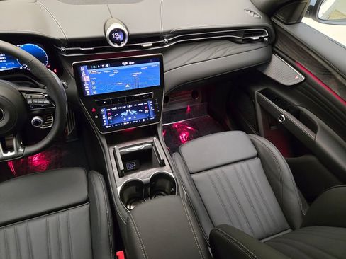 New 2025 Maserati Grecale Modena image 21