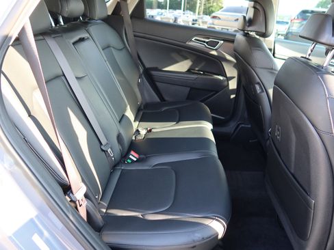 Used 2023 Kia Sportage EX image 13