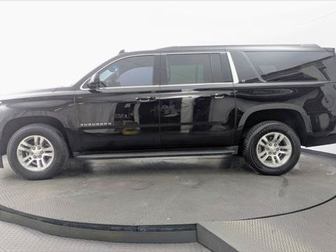 Used 2017 Chevrolet Suburban LT AWD/4WD image 3
