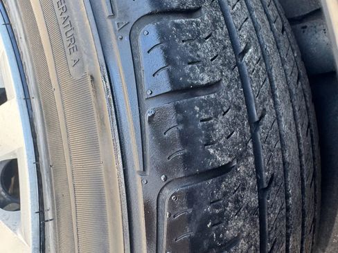 Used 2011 Volkswagen Golf 4-Door image 11