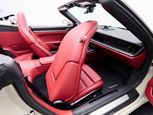 Used 2022 Porsche 911 Carrera S image 51