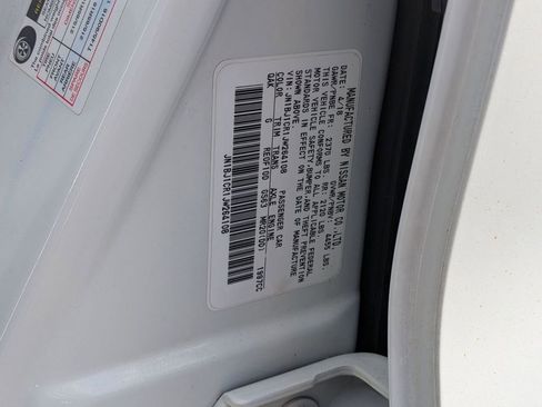 Used 2018 Nissan Rogue Sport S AWD/4WD image 39