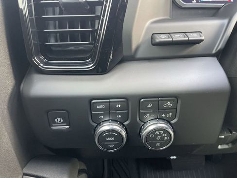 New 2026 GMC Sierra 3500 AT4 w/ AT4 Premium Plus Package AWD/4WD image 18