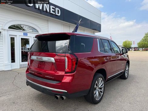 Used 2021 GMC Yukon Denali w/ Denali Ultimate Package AWD/4WD image 5