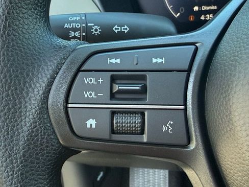 New 2026 Honda HR-V LX image 18