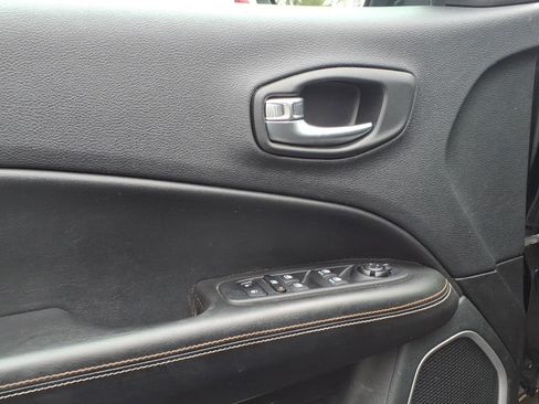 Used 2020 Jeep Compass Latitude w/ Cold Weather Group image 6