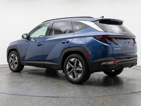 Used 2025 Hyundai Tucson SEL FWD image 6