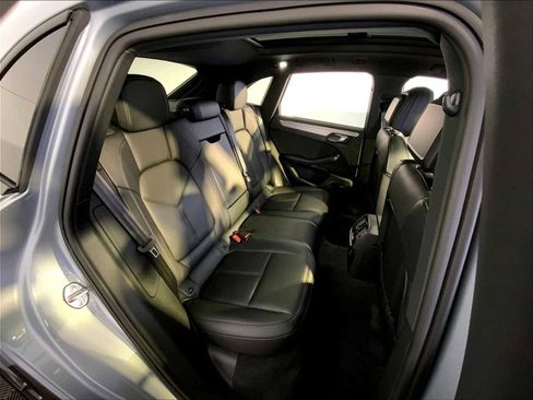 Certified 2025 Porsche Macan image 23
