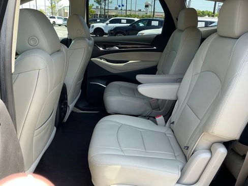 Used 2019 Buick Enclave Essence w/ Trailering Package, 5000 lbs. FWD image 16