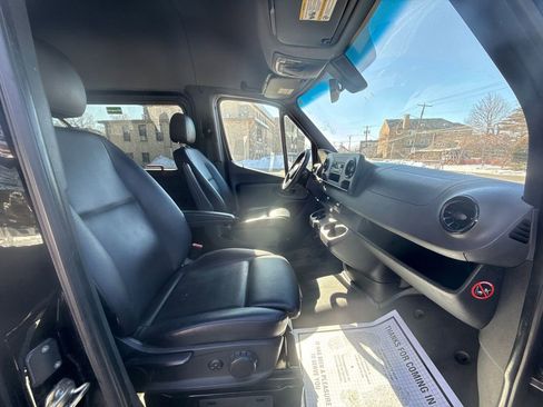 Used 2019 Mercedes-Benz Sprinter 2500 w/ Driver Convenience Package image 18