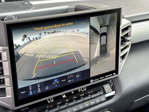 Used 2023 Toyota Tundra Limited image 17