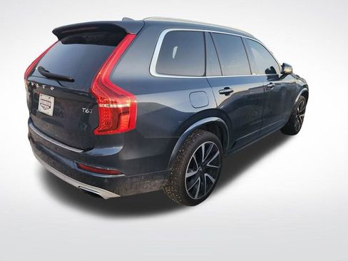Used 2020 Volvo XC90 T6 Momentum w/ Protection Package Premier image 4