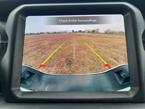 Used 2023 Jeep Gladiator Overland image 9