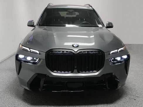 Used 2023 BMW X7 xDrive40i w/ M Sport Package image 2