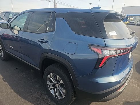 New 2026 Chevrolet Equinox LT FWD image 7
