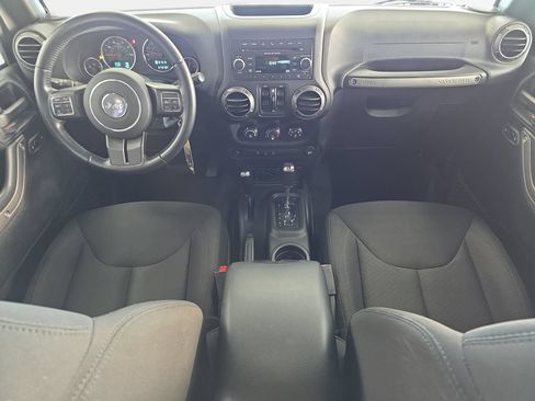 Used 2018 Jeep Wrangler Unlimited Sport S AWD/4WD image 9