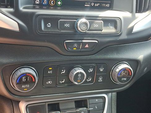 Used 2023 GMC Terrain SLE w/ Driver Convenience Package AWD/4WD image 16