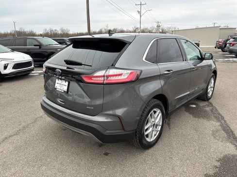 Used 2024 Ford Edge SEL image 5