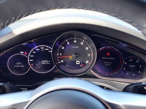 Certified 2023 Porsche Cayenne Platinum Edition AWD/4WD image 17