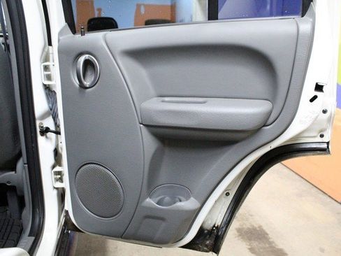 Used 2006 Jeep Liberty Limited image 12