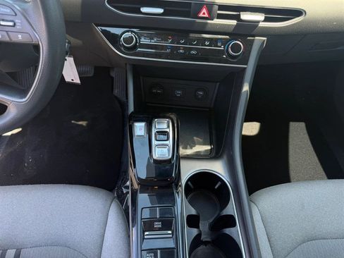 Used 2021 Hyundai Sonata SE FWD image 14
