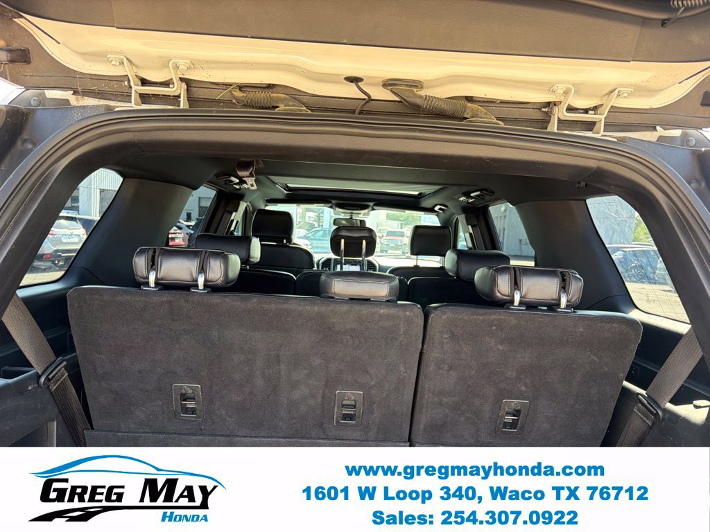 Used 2018 Ford Expedition XLT w/ Equipment Group 202A AWD/4WD image 28