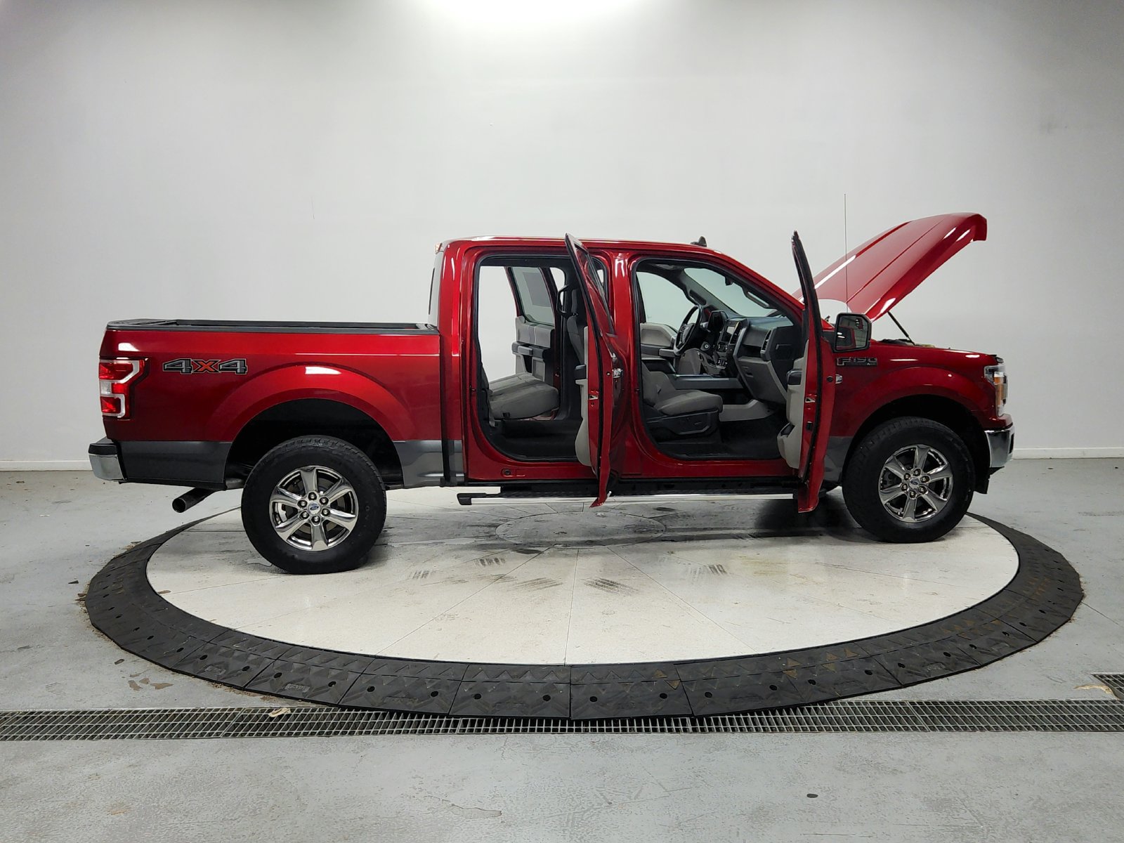Used 2020 Ford F150 XLT w/ Equipment Group 302A Luxury AWD/4WD image 17