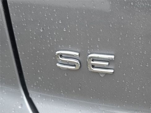 New 2026 Volkswagen Atlas Cross Sport SE image 6