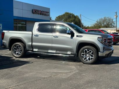 New 2026 GMC Sierra 1500 SLT w/ SLT Premium Package
