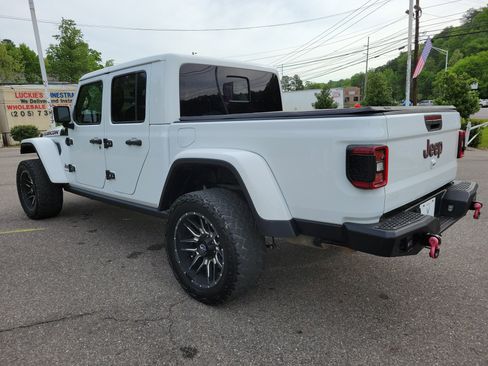 Used 2021 Jeep Gladiator Rubicon AWD/4WD image 7