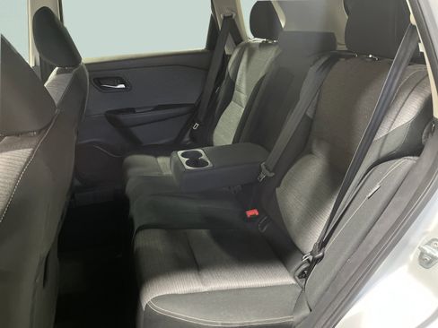 Used 2022 Nissan Rogue SV image 29