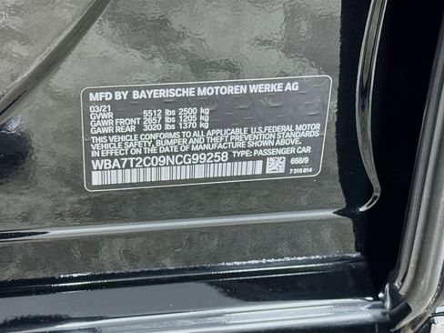 Certified 2022 BMW 740i image 34