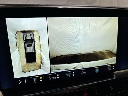 Used 2024 Chevrolet Silverado 2500 High Country w/ High Country Premium Package image 21