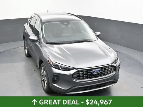 Used 2024 Ford Escape Platinum AWD/4WD image 18