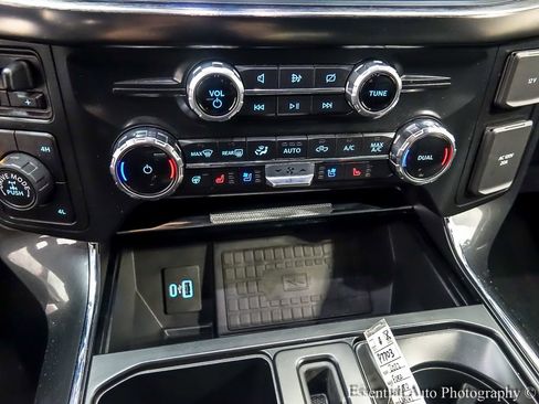 Used 2022 Ford F150 Lariat w/ Equipment Group 502A High image 19