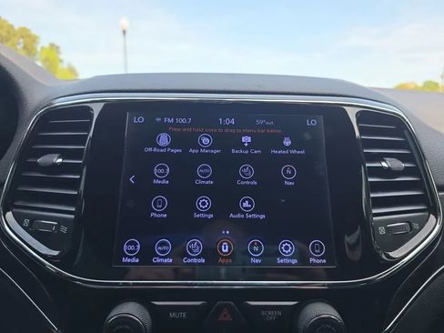 Used 2020 Jeep Grand Cherokee Limited w/ Luxury Group II image 33