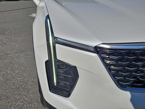 Used 2024 Cadillac XT4 Premium Luxury AWD/4WD image 10
