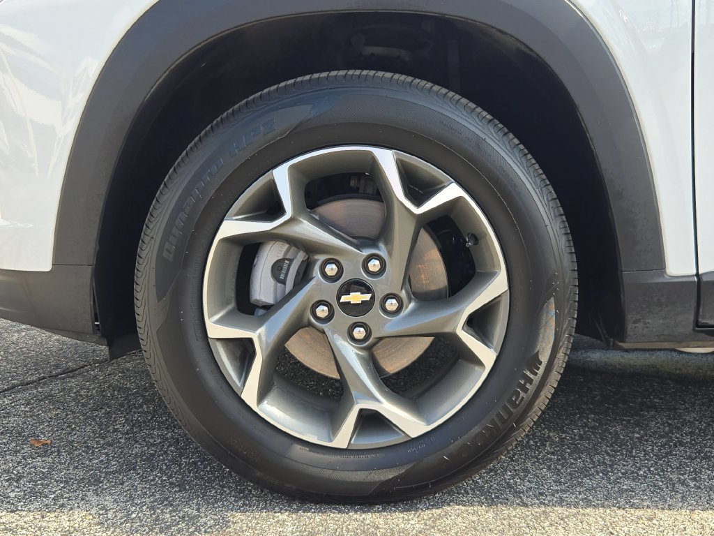 Used 2026 Chevrolet Trax LT FWD image 36