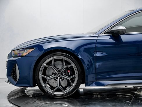 Used 2025 Audi RS 6 performance image 6