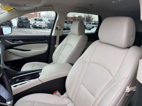 Used 2023 Buick Enclave Essence w/ Sport Touring Edition image 21