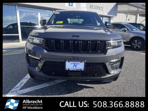 New 2025 Jeep Grand Cherokee Limited w/ Luxury Tech Group II image 8