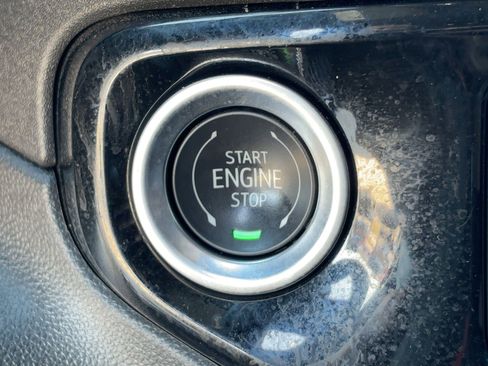 Used 2025 Chevrolet Silverado 2500 LT w/ Convenience Package image 26