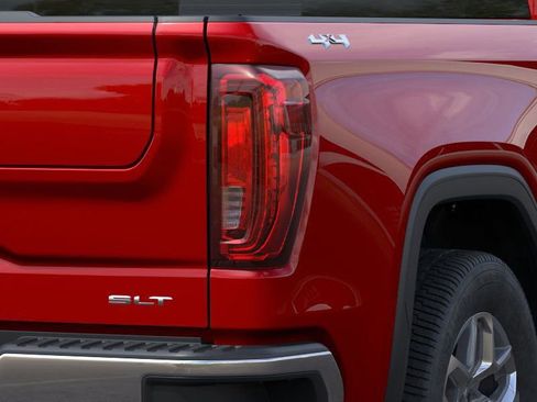 New 2026 GMC Sierra 1500 SLT image 11