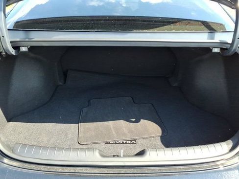 Used 2025 Hyundai Elantra Sport FWD image 28